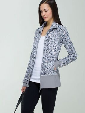 Lululemon Nice Asana Jacket - Not So Petite Fluer Silver Spoon/Ambient Grey